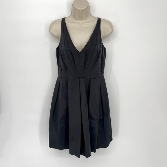 Z Spoke by Zac Posen Women's V Neckline Pleated Cocktail Dress Sz 6 Black $225 - Picture 1 of 11